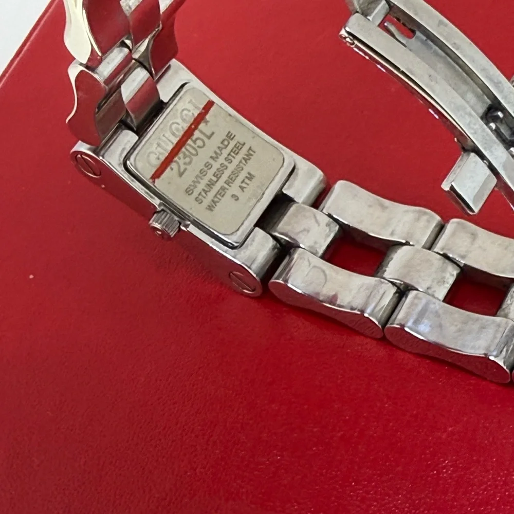 GUCCI 2305L Quartz Stainless Steal Watch - Picture 3 of 11